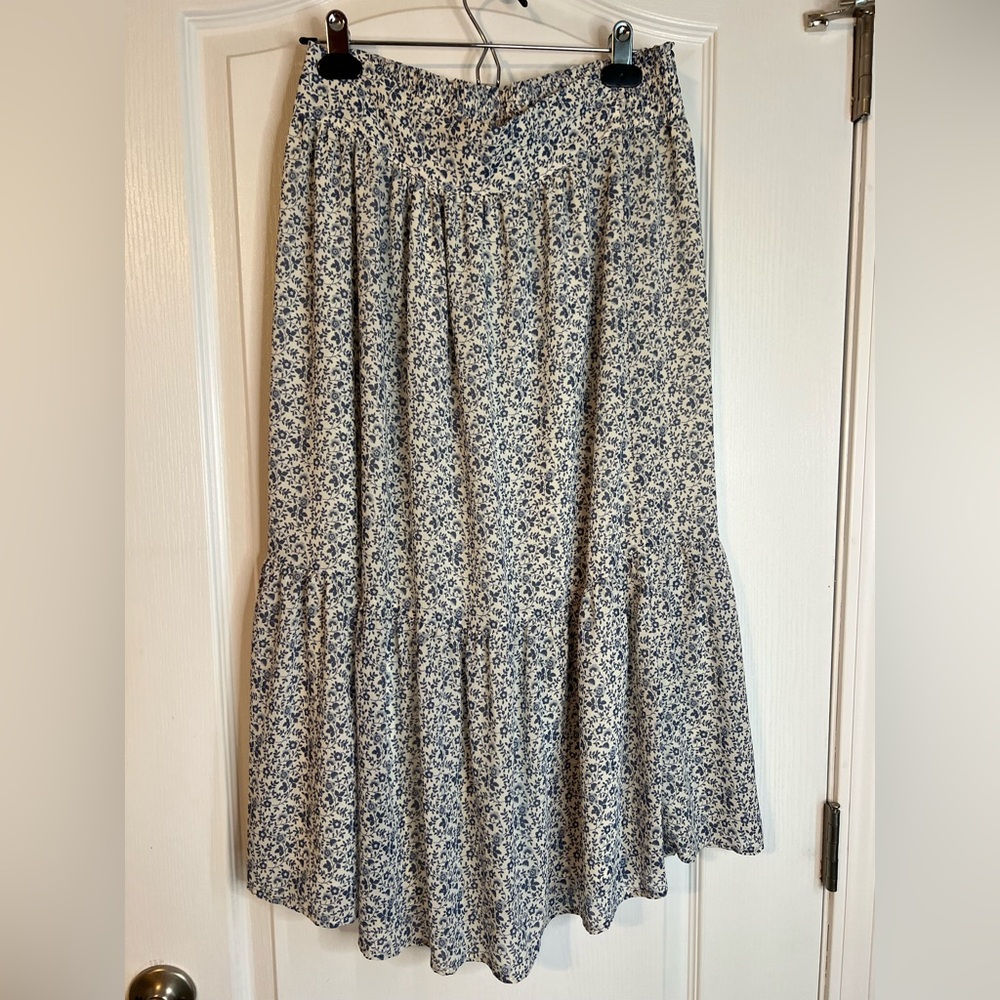 Madewell Cream and Blue Floral Tiered Midi Skirt
